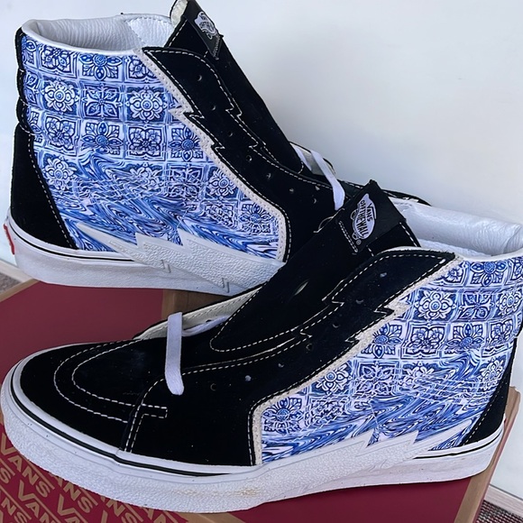 Vans Men’s Sk8-Hi Bolt Liquity Black
VN0A5JIVBLK Sneakers - Picture 7 of 16